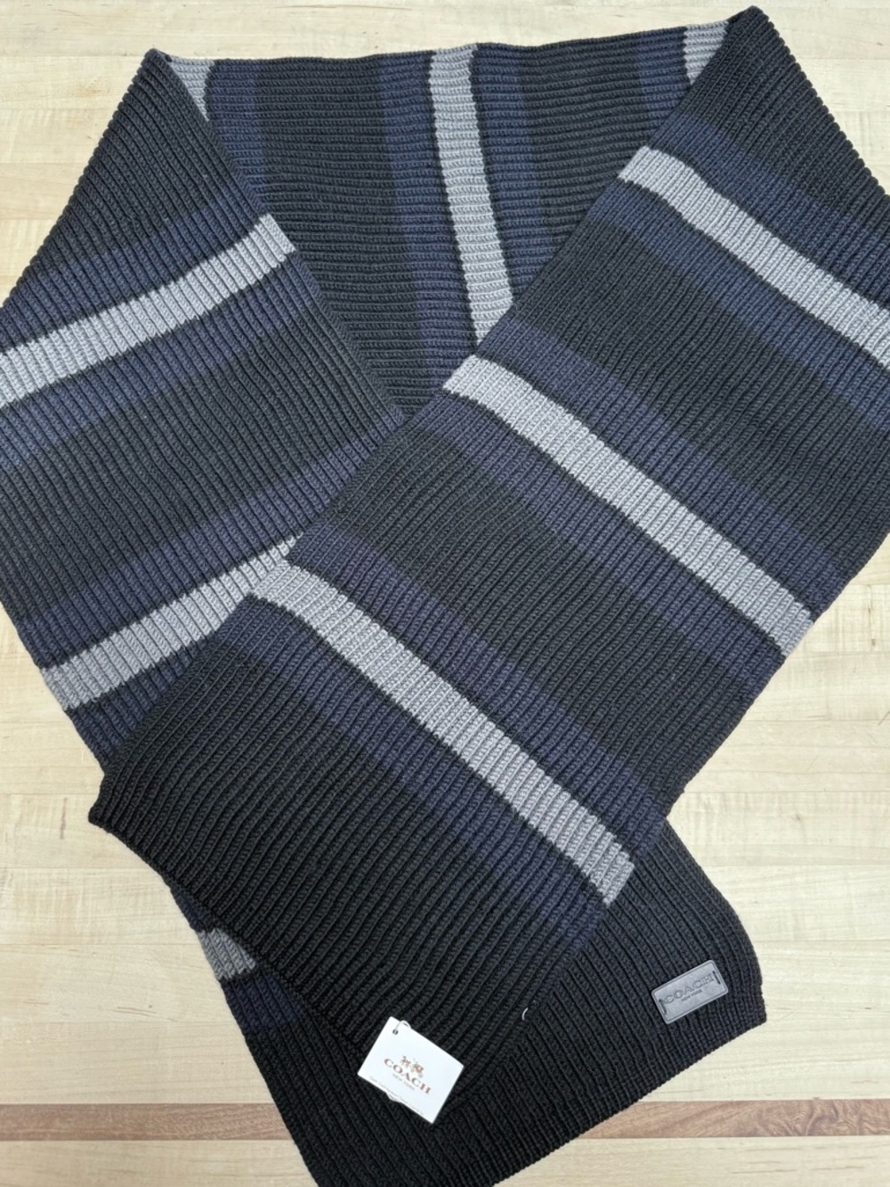 NWT Coach 100% Wool Black Gray Stripe Wool Varsity Scarf Preppy - Picture 4 of 5